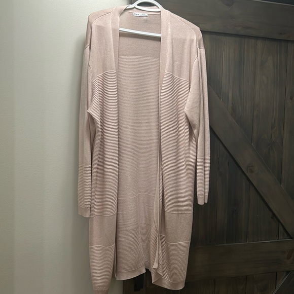 Light cardigan. - Picture 1 of 4